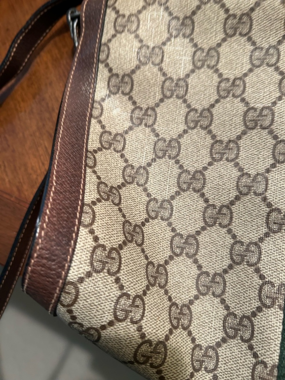 Gucci Beige GG Canvas Crossbody with Green-Red Web Stripe - Picture 4 of 7